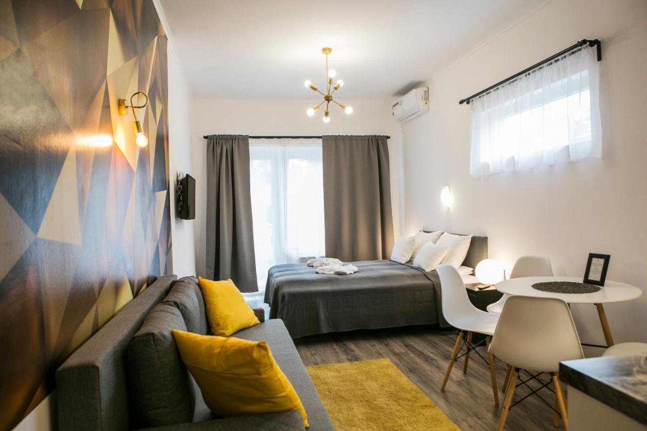 Marusius Apartmanhaz Makó Buitenkant foto