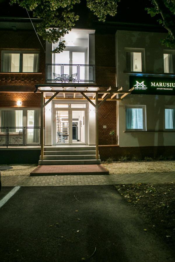 Marusius Apartmanhaz Appartement Makó Buitenkant foto