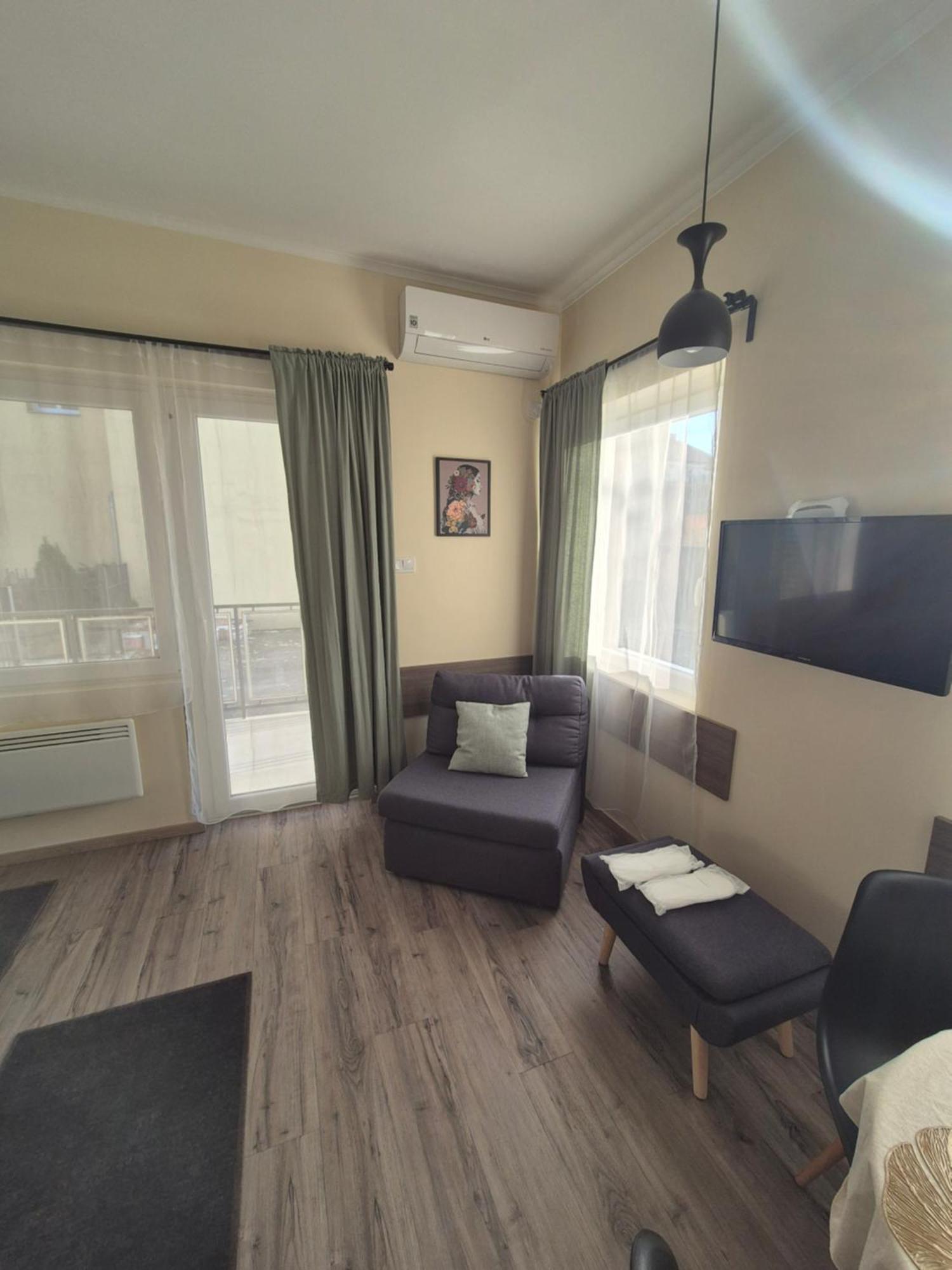 Marusius Apartmanhaz Makó Buitenkant foto